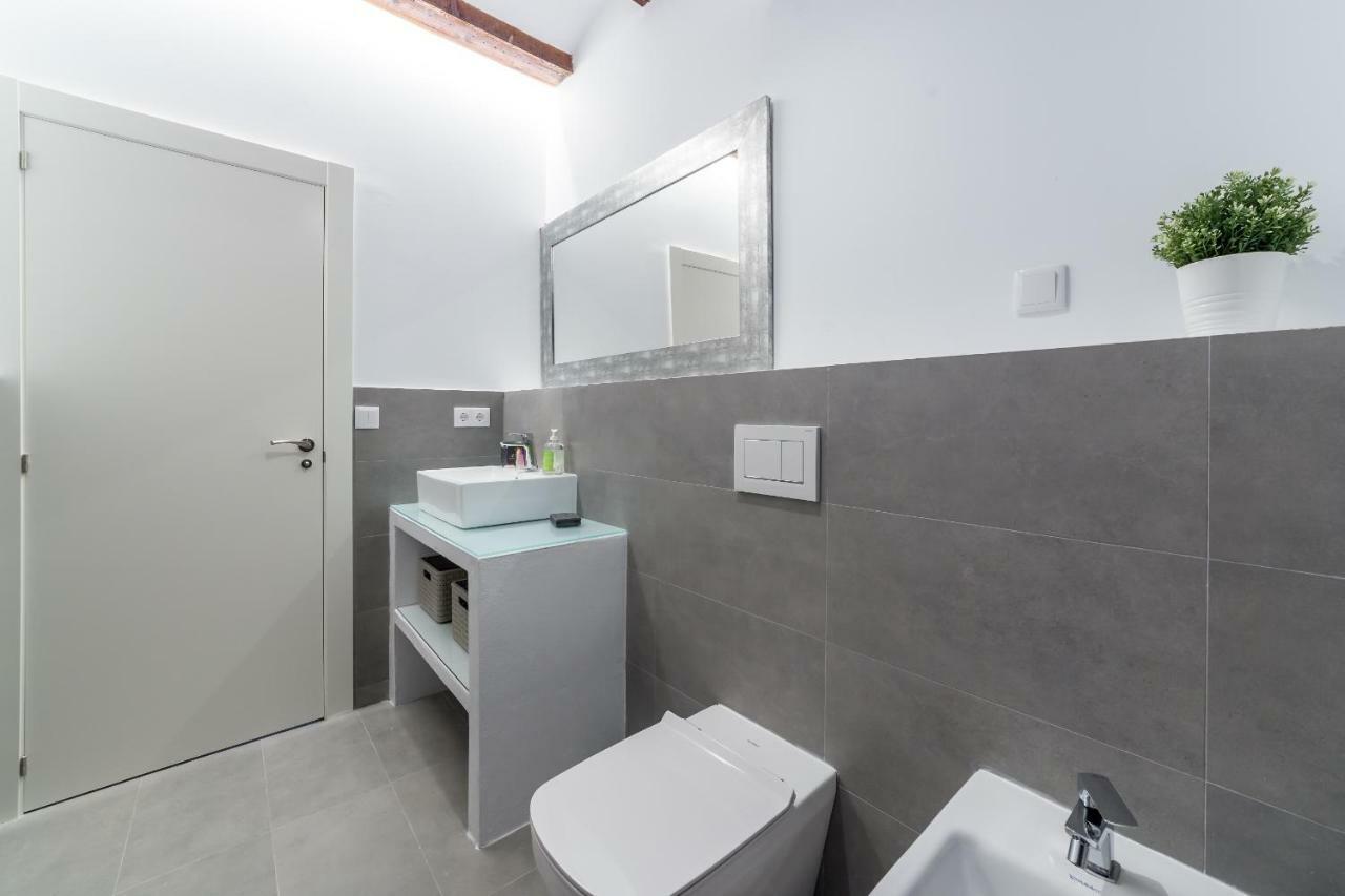 Appartamento Florit Flats - Cathedral Luxury Terrace Flat 2Br 2Ba Ac Wifi Valenza Esterno foto
